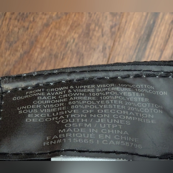 Pokemon Pokeball Emblem Trucker Snapback Youth OS Hat Women's M. NWT - Picture 9 of 14